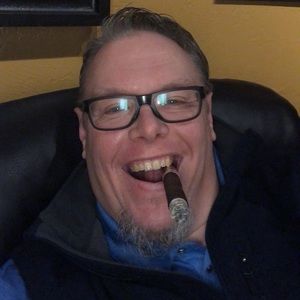 Meet your Posher, Les